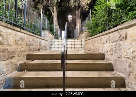 Le scale all'ingresso della tomba del re Davide nella città vecchia di Gerusalemme Foto Stock