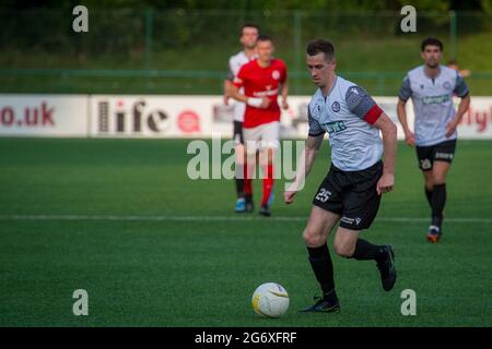 Oswestry, Inghilterra 08 luglio 2021. UEFA Europa Conference League prima partita di qualificazione tra Bala Town e Larne. Foto Stock