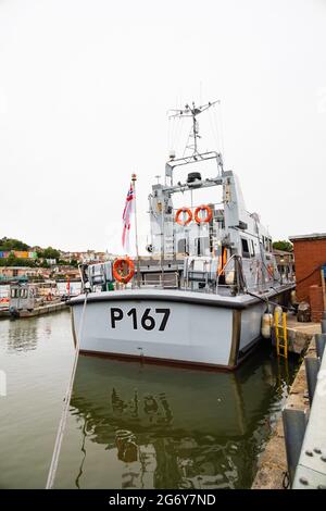 HMS Exploit, P167, nave di pattuglia costiera di Archer Class, ormeggiata nel cantiere navale Underfall, Bristol Harbour. Città di Bristol, Inghilterra Foto Stock