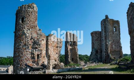 Herisson ha designato la Petite Cité de Caractère. Vista sul castello dei Ducs de Bourbon . Allier. Auvergne Rodano Alpi. Francia Foto Stock