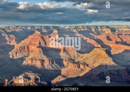 Le formazioni rocciose e i canyon dal punto Maricopa, il Parco Nazionale del Grand Canyon, Arizona USA Foto Stock