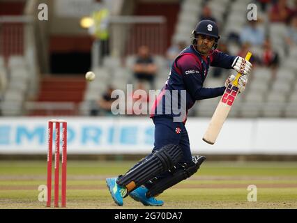 Manchester, Regno Unito. 09 luglio 2021. 9 luglio 2021; Emirates Old Trafford, Manchester, Lancashire, Inghilterra; T20 Vitality Blast Cricket, Lancashire Lightning contro Northamptonshire Steelbacks; Mohammad Nabi di Northamptonshire Steelbacks Credit: Action Plus Sports Images/Alamy Live News Foto Stock