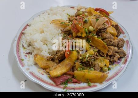 Lomo saltado, piatto popolare in Perù Foto Stock