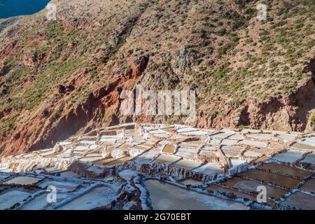 Casse di estrazione del sale (Salinas) nella Valle Sacra di Incas, Perù Foto Stock