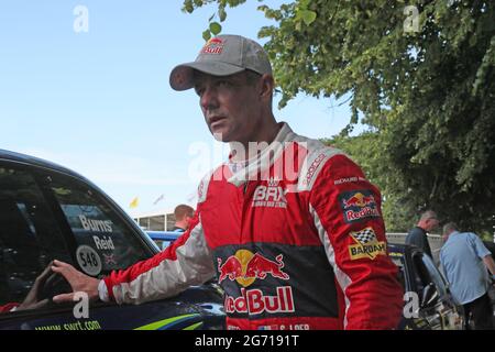 Goodwood, West Sussex, Regno Unito. 9 luglio 2021. Sebastien Loeb 9 volte campione del mondo Rally con una delle Richard Burns Subaru Impreza World Rally Cars al Goodwood Festival of Speed – ‘The Maestros – Motorsports Great All-Rounders’, a Goodwood, West Sussex, UK. © Malcolm Greig/Alamy Live News Foto Stock