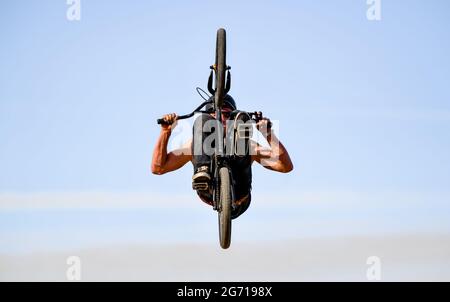 Sussex, Regno Unito. 09 luglio 2021. Azione dal GAS (Goodwood action sports) arena 2021 Goodwood Festival of Speed a Goodwood House, West Sussex il 9 luglio 2021. Foto di Phil Hutchinson. Solo per uso editoriale, è richiesta una licenza per uso commerciale. Nessun utilizzo nelle scommesse, nei giochi o nelle pubblicazioni di un singolo club/campionato/giocatore. Credit: UK Sports Pics Ltd/Alamy Live News Foto Stock