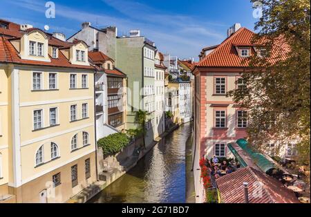 Canale storico di Certovka (canale del Devils) a Praga, Repubblica Ceca Foto Stock