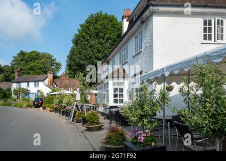 Peaslake, un grazioso villaggio nel Surrey Hills AONB, Inghilterra, Regno Unito Foto Stock