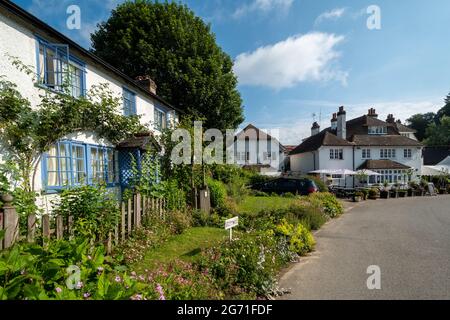 Peaslake, un grazioso villaggio nel Surrey Hills AONB, Inghilterra, Regno Unito Foto Stock