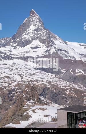 Il Mighty e bella Matterhorn Peak vista da Gornergrat, la famosa e iconica montagna svizzera nelle Alpi, Zermatt, Vallese, Svizzera Foto Stock
