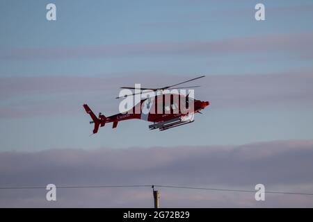 Quebec, Quebec, Canada - 02-13-2021: Canadian Coast Guards Bell 429 GlobalRanger tornare dalla pattuglia. Foto Stock