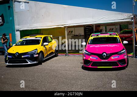 69 Stefana Quinto (ITA), TEAM OREGON, RENAULT CLIO CUP EUROPE, paddock ambiance durante il 7° round della Clio Cup Europe 2021, dal 9 al 11 luglio 2021 sull'Hungaroring, a Budapest, Ungheria - Foto Joao Filipe/DPPI Foto Stock