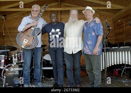 Jim Mullen, Winston Clifford, Roger Beaujolais, Simon Thorpe, Three Horseshoes, Knockholt, Kent, 1 giugno 2021. Foto Stock