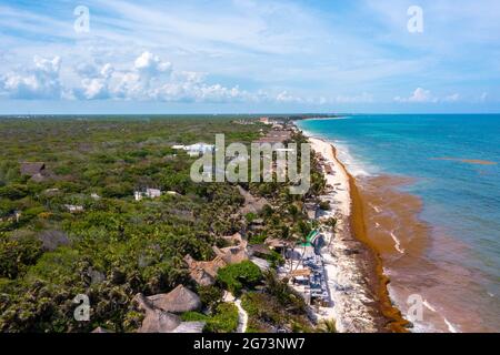 Vista aerea del lussuoso hotel Azulik a Tulum. Foto Stock