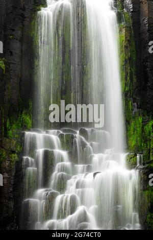 Bellissimo flusso di Stuðlafoss. Foto Stock