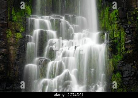 Bellissimo flusso di Stuðlafoss. Foto Stock