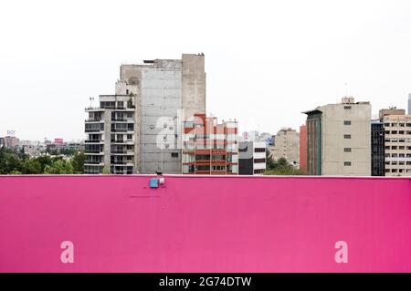 Aspettando gli Architetti Norman Foster e Fernando Romero all'hotel Camino Real di Città del Messico. Foto Stock