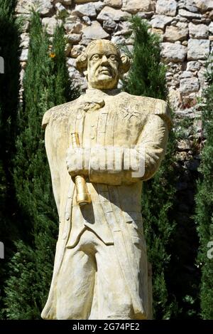 Statua, scultura o monumento a Antoine Bruni d'Entrecasteaux (1737-1793) ufficiale navale francese, esploratore e governatore coloniale in Var Provence Francia Foto Stock
