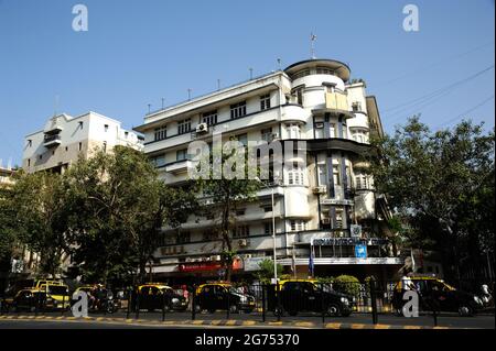 Mumbai; Maharashtra; India- Asia; Marzo; 2015 : costruzione della sede principale della Camera dei Mercanti indiani churchgate veer nariman strada bombay Foto Stock