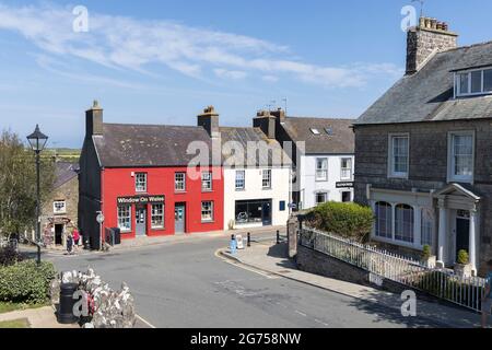 Negozi nel centro della città, St David's, Pembrokeshire, Galles, Regno Unito Foto Stock