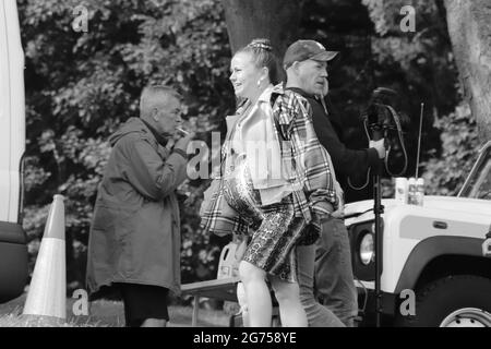 Gli equipaggi di film di ITV stanno filmando le scene della funivia sulla Great Orme Llandudno Wales per Coronation Street Foto Stock