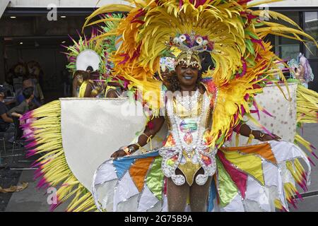 Parigi, Francia. 4 luglio 2021. Carnevale tropicale di Parigi e Ile-de-France allo Stadio Charlety il 4 luglio 2021 a Parigi, Francia. Foto Stock