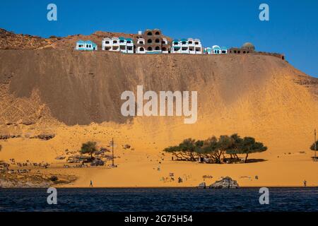 La riva del Nilo vicino ad Assuan, Egitto Foto Stock