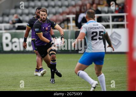 Newcastle, Regno Unito. 20 Marzo 2021. NEWCASTLE UPON TYNE, REGNO UNITO. 11 LUGLIO Jay Chapelhow di Newcastle Thunder in azione durante la partita TRA Newcastle Thunder e Dewsbury Rams a Kingston Park, Newcastle, domenica 11 Luglio 2021. (Credit: Chris Lishman | MI News) Credit: MI News & Sport /Alamy Live News Foto Stock