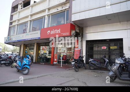 Fronte del negozio Bharti Airtel. Sportello del distributore Airtel. Udaipur India - 2020 maggio poi Foto Stock
