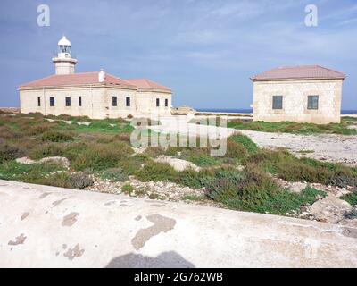 Faro Punta Nati, Minorca, Isole Baleari Foto Stock