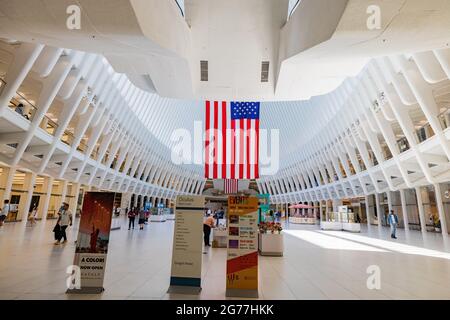 New York, 4 LUGLIO 2021 - Vista interna dell'Oculus Center Foto Stock