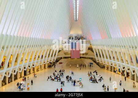 New York, 4 LUGLIO 2021 - Vista interna dell'Oculus Center Foto Stock