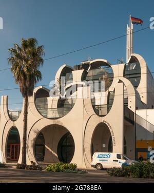 Il Victorian Pride Center, il primo centro costruito appositamente per gli abitanti di LGBTIQ a St Kilda, Melbourne, è stato inaugurato nel luglio 2021 Foto Stock