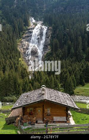 Europa, Austria, Tirolo, Alpi dello Stubai, cascata di Gawa nella Valle dello Stubai Foto Stock