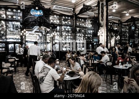 Interni ed esterni della Confeitaria Colombo, Rio de Janeiro, Brasile Foto Stock