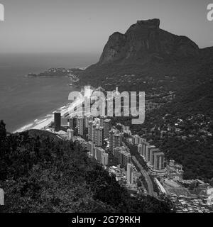 Vista dalla collina dei due fratelli (Morro Dois IrmÃ£os) a Rio de Janeiro Foto Stock