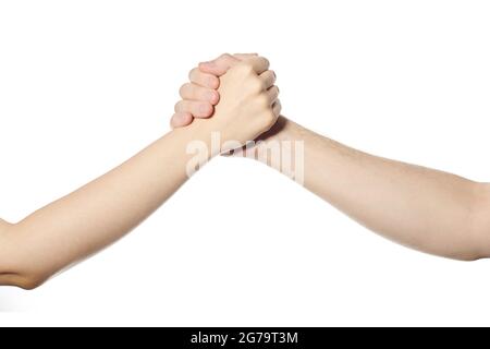 Movimento di handshake wrestle. Uomo e donna scuotono le mani del braccio. Saluto, accordo di successo e simbolo di amicizia. Sfondo bianco isolato Foto Stock