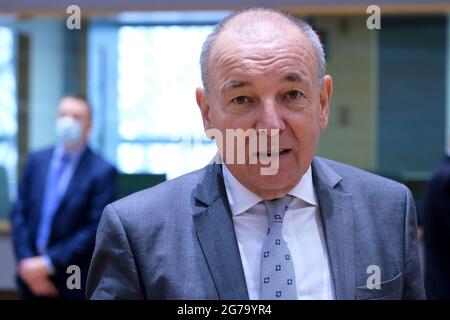 Bruxelles, Belgio. 12 luglio 2021. Ministro delle Finanze della Repubblica di Slovenia Andrej Sircelj durante una riunione dei ministri delle Finanze dell'Eurogruppo, in occasione del Consiglio europeo di Bruxelles (Belgio), 12 luglio 2021. Credit: ALEXANDROS MICHAILIDIS/Alamy Live News Foto Stock