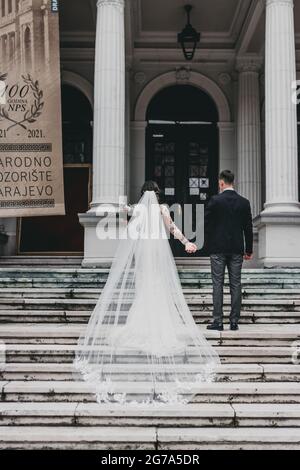 foto di sposi e sposi del giorno di nozze Foto Stock