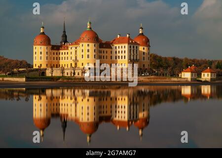 Castello di Moritzburg, castello ormeggiato e rifugio di caccia, vicino a Dresda, Sassonia, Germania, Europa, Foto Stock