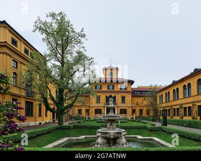 Capitale dello Stato, città universitaria, città di residenza, luogo di interesse, vista storica, monumento, elencato, monumento protezione, museo, museo d'arte, Arte, ingegneria, Lenbach, villa quotata, villa, giardino, giardino, fontana, area d'arte Monaco, paesaggio museo Expressionismo, paesaggio museale, Espressionismo, Gabriel von Seidl, Hans Grässel, Heinrich Volbehr, Rudolf Thönessen, galleria comunale, principe pittore, Franz von Lebach Foto Stock