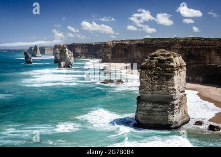 Dodici Apostoli, rocce nel Parco Nazionale Marino dei dodici Apostoli, dodici Apostoli, Australia Foto Stock