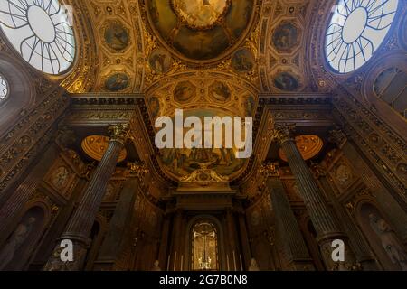 Bergamo, Italia - 10 luglio 2021: Foto al coperto del Duomo di Bergamo, una delle principali chiese della cittadella. Foto Stock