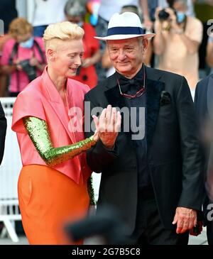 Cannes, Francia. 12 luglio 2021. CANNES, FRANCIA. 12 luglio 2021: Tilda Swinton & Bill Murray alla prima di gala di The French Dispatch di Wes Anderson al 74a Festival de Cannes. Credito immagine: Paul Smith/Alamy Live News Foto Stock