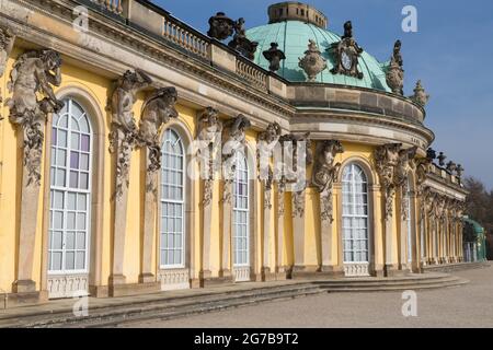 Palazzo Sanssouci facciata edificio principale lato sud, Potsdam, Brandeburgo, Germania Foto Stock