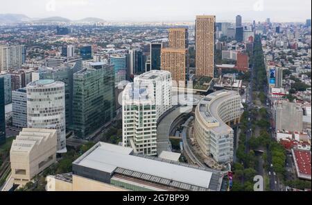 Polanco, Città del Messico dall'area del centro commerciale Antara. Foto Stock