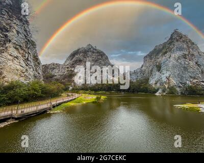 Khao Ngu Stone Park a Ratchaburi, Thailandia Foto Stock