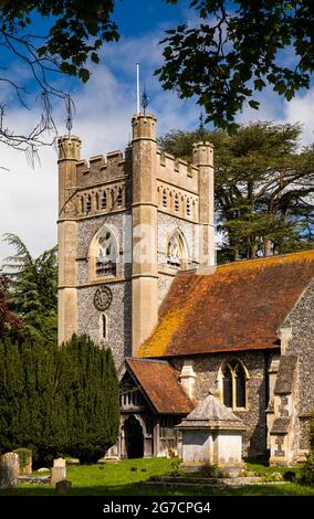 Regno Unito, Inghilterra, Buckinghamshire, Hambleden Valley, Hambeden Village, Chiesa di Santa Maria Vergine Foto Stock