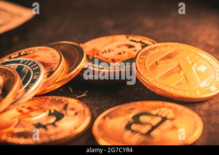 Pila di cryptocurrency bitcoin oro Foto Stock