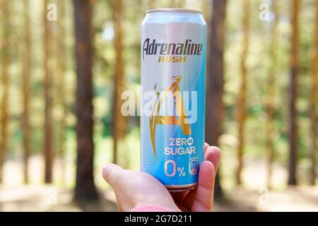 Tyumen, Russia-25 maggio 2021: Adrenalina Rush Energy drink Zero Sugar. Foto Stock